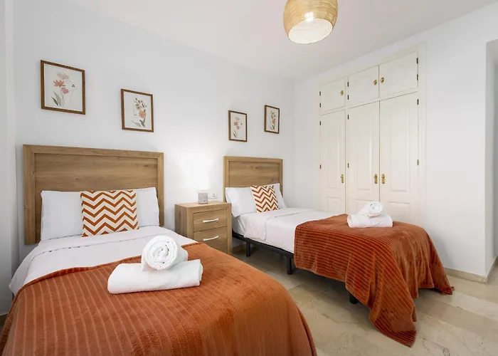 Right On The - 4br Seaview Apartment