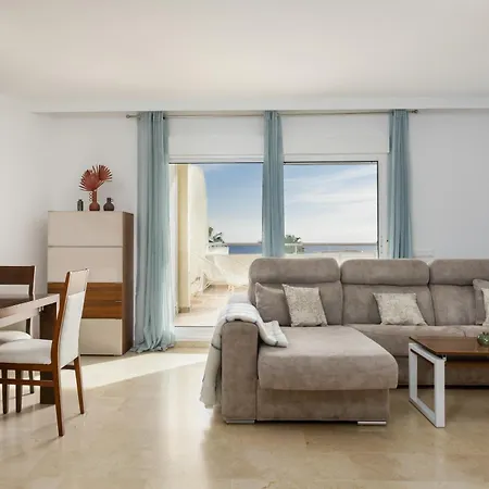 شقة Right On The - 4br Seaview *