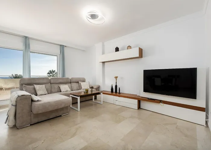 شقة Right On The - 4br Seaview إِستيبونا