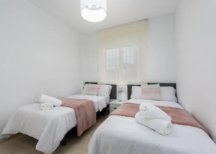 شقة Right On The - 4br Seaview إِستيبونا