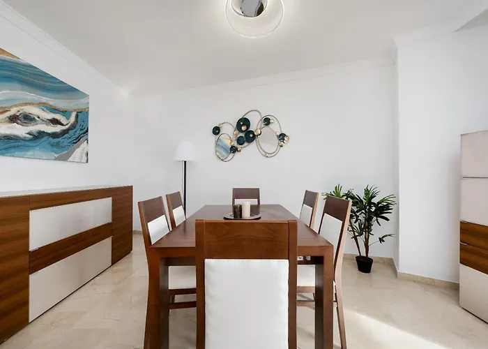 Right On The - 4br Seaview